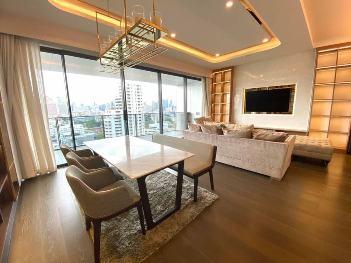 ให้เช่าคอนโดสุขุมวิท อโศก ทองหล่อ : ให้เช่า คอนโดหรู Tela Thonglor 3 ห้องนอน  3 ห้องน้ำ City View 