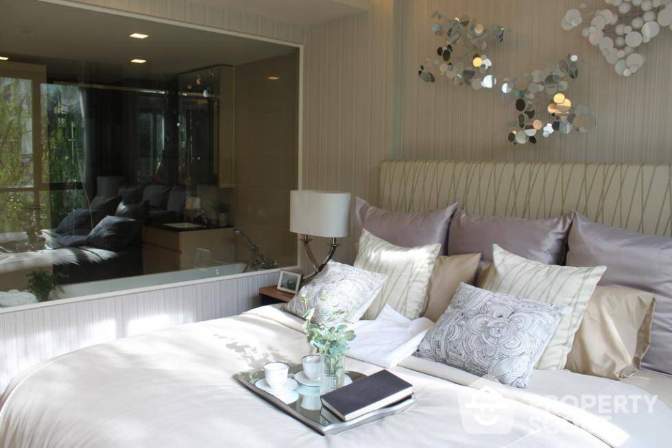 For SaleCondoSukhumvit, Asoke, Thonglor : 1-BR Condo at Via Botani near BTS Phrom Phong