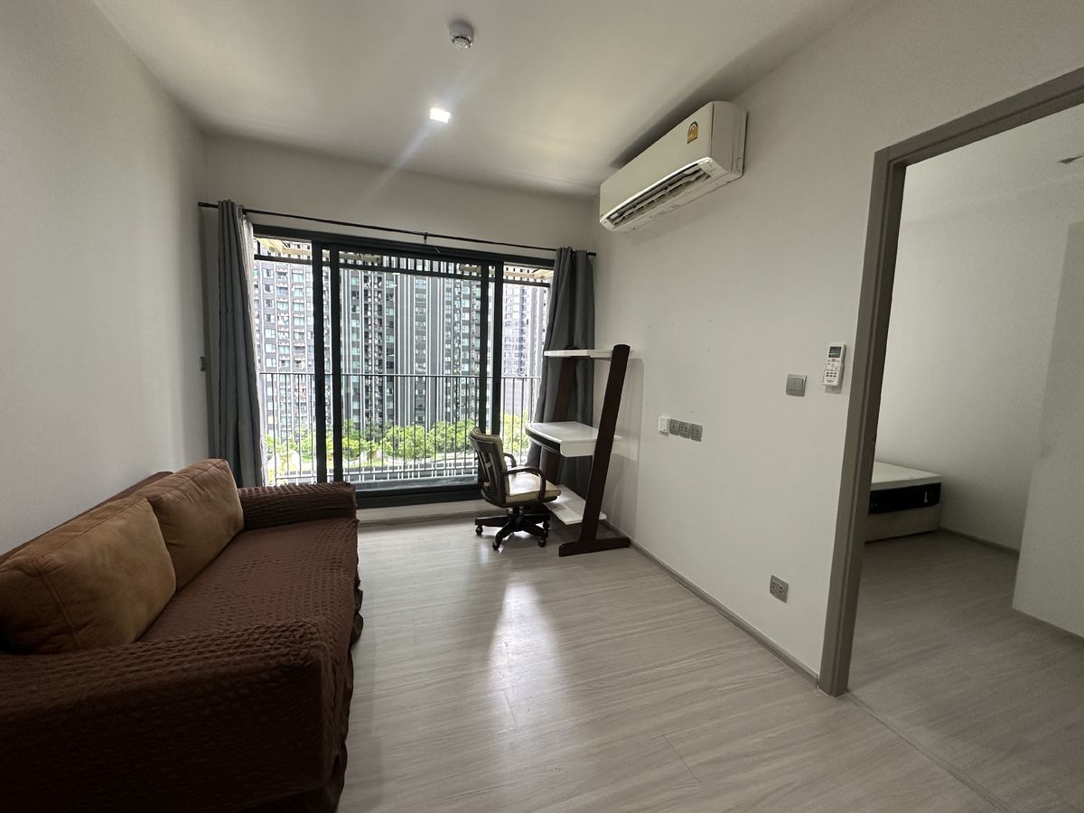 ขายคอนโดพระราม 9 เพชรบุรีตัดใหม่ RCA : ขายด่วน! Life Asoke Hype 32 ตร.ม. 12A Floor