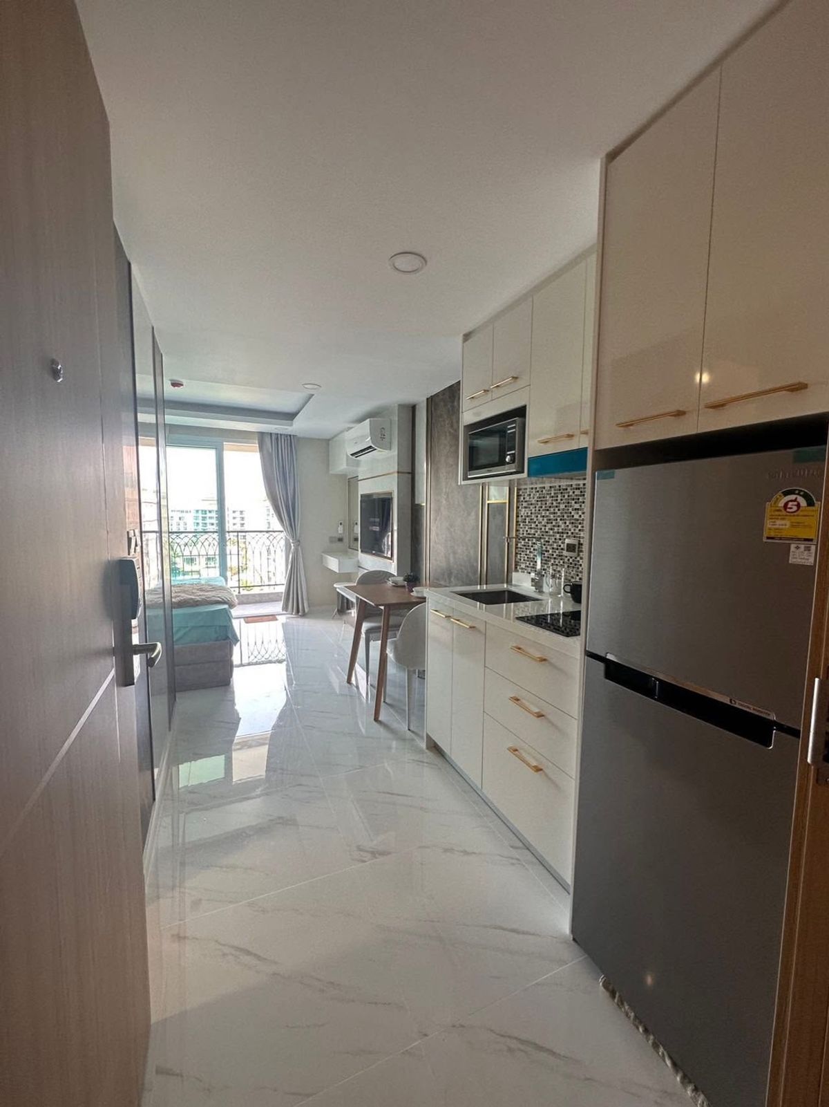 For SaleCondoPattaya, Bangsaen, Chonburi : Condo for sale, Pool View, Studio Room, Dusit Grand Park Project