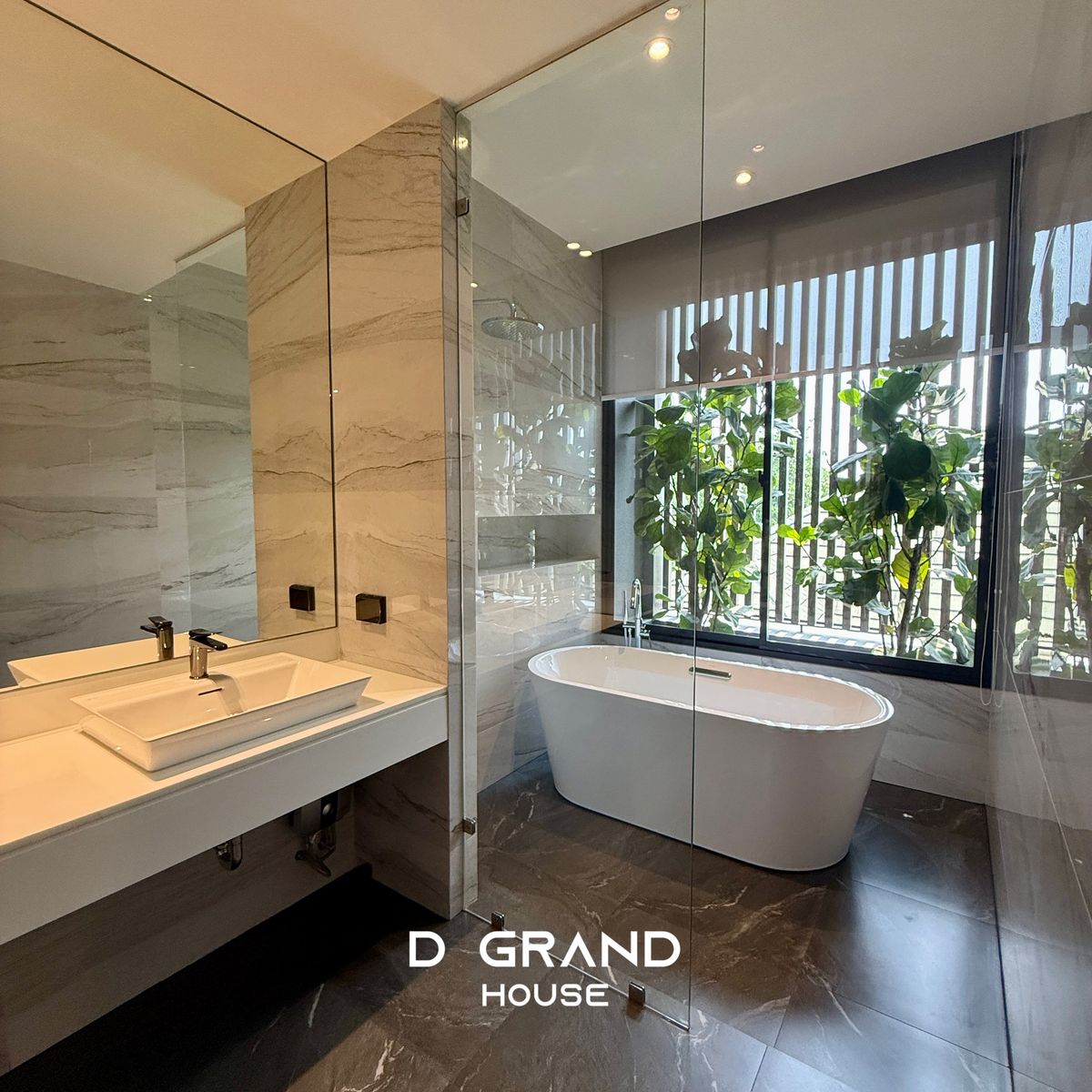 ขายบ้านเลียบทางด่วนรามอินทรา : บ้านหรู 3 ชั้น บนทำเลศักยภาพ ใจกลางนาคนิวาส ใกล้ Central Eastville บ้านใหม่ มือหนึ่ง ที่เจ้าของเป็น สถาปนิก ลงมือออกแบบเอง 