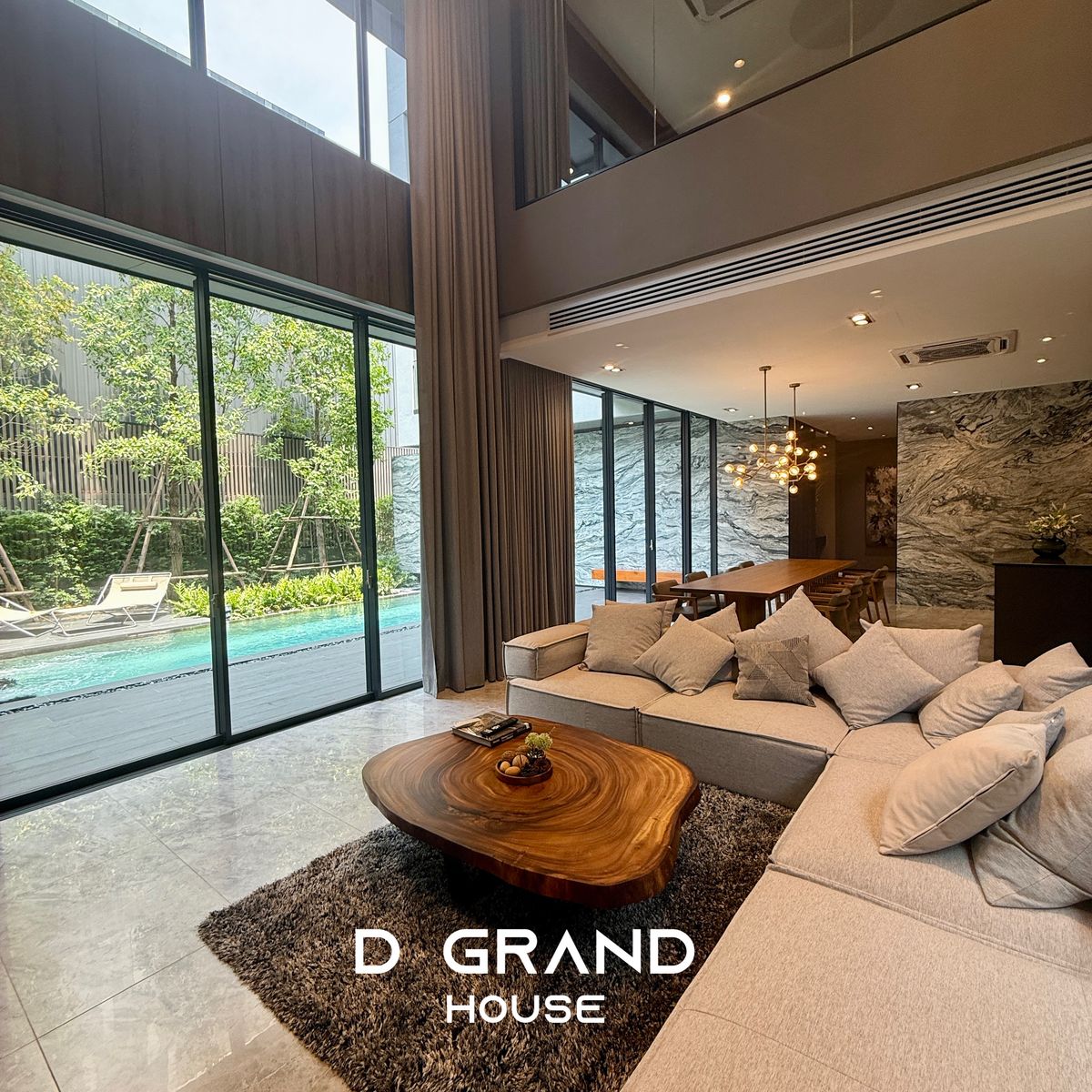 ขายบ้านเลียบทางด่วนรามอินทรา : บ้านหรู 3 ชั้น บนทำเลศักยภาพ ใจกลางนาคนิวาส ใกล้ Central Eastville บ้านใหม่ มือหนึ่ง ที่เจ้าของเป็น สถาปนิก ลงมือออกแบบเอง 