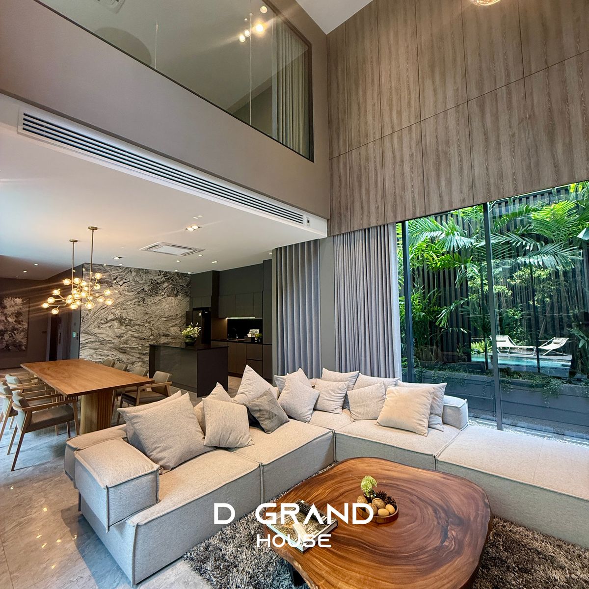 ขายบ้านเลียบทางด่วนรามอินทรา : บ้านหรู 3 ชั้น บนทำเลศักยภาพ ใจกลางนาคนิวาส ใกล้ Central Eastville บ้านใหม่ มือหนึ่ง ที่เจ้าของเป็น สถาปนิก ลงมือออกแบบเอง 