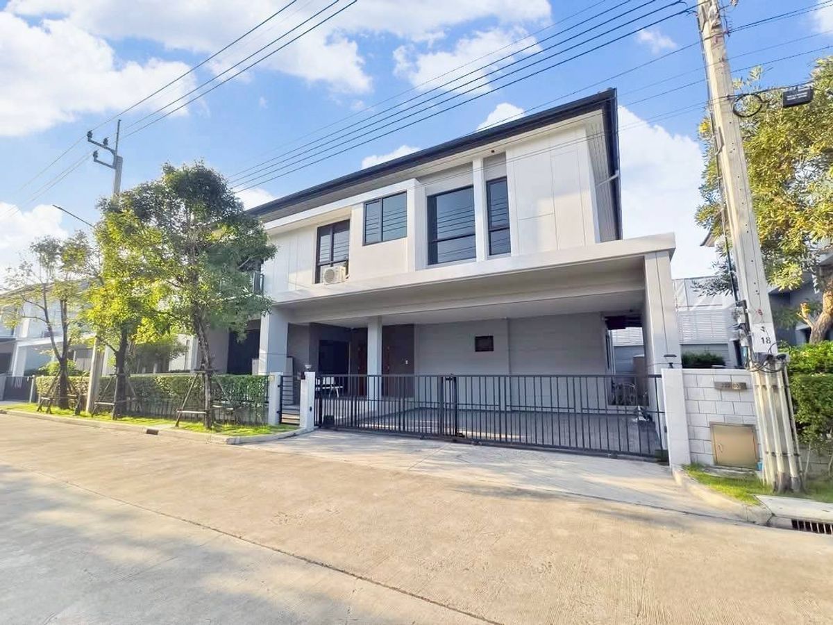 ขายบ้านพัฒนาการ ศรีนครินทร์ : ขายบ้านเดี่ยว 2 ชั้น มบ.เดอะ ซิตี้ พระราม 9 -​ กรุงเทพกรีฑา สภาพใหม่มาก ตกแต่งครบ(JKTW57)​