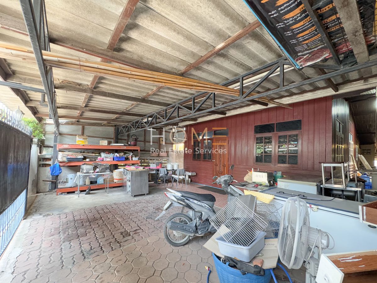 ขายบ้านอ่อนนุช อุดมสุข : ที่ดินพร้อมสิ่งปลูกสร้าง 59 ตร.ว. ซอย อ่อนนุช 66  🔥 บ้านเดี่ยว ซอย อ่อนนุช 66 / 3 ห้องนอน (ขาย), Detached House Soi On Nut 66 / 3 Bedrooms (FOR SALE) FON097