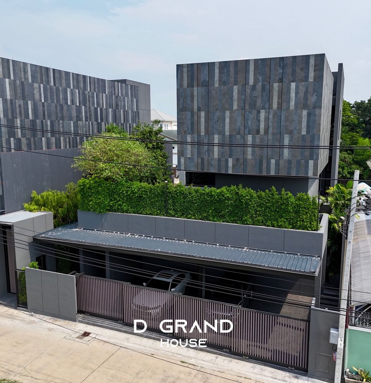 ขายบ้านเลียบทางด่วนรามอินทรา : บ้านหรู 3 ชั้น บนทำเลศักยภาพ ใจกลางนาคนิวาส ใกล้ Central Eastville บ้านใหม่ มือหนึ่ง ที่เจ้าของเป็น สถาปนิก ลงมือออกแบบเอง 