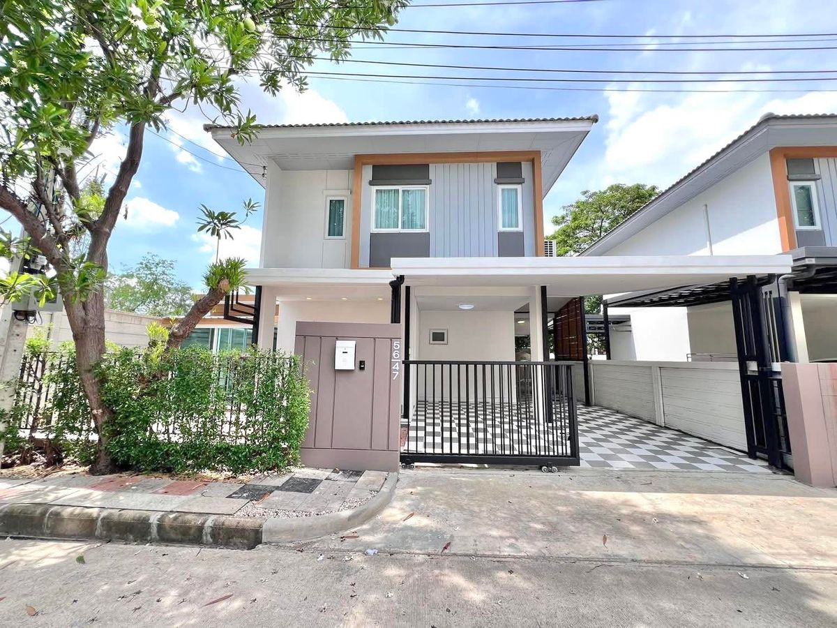 For SaleNawamin, Ramindra : Silk house for sale 56, plus a knock -down house The whole new renovation, call 085-174-0959 (Oh)