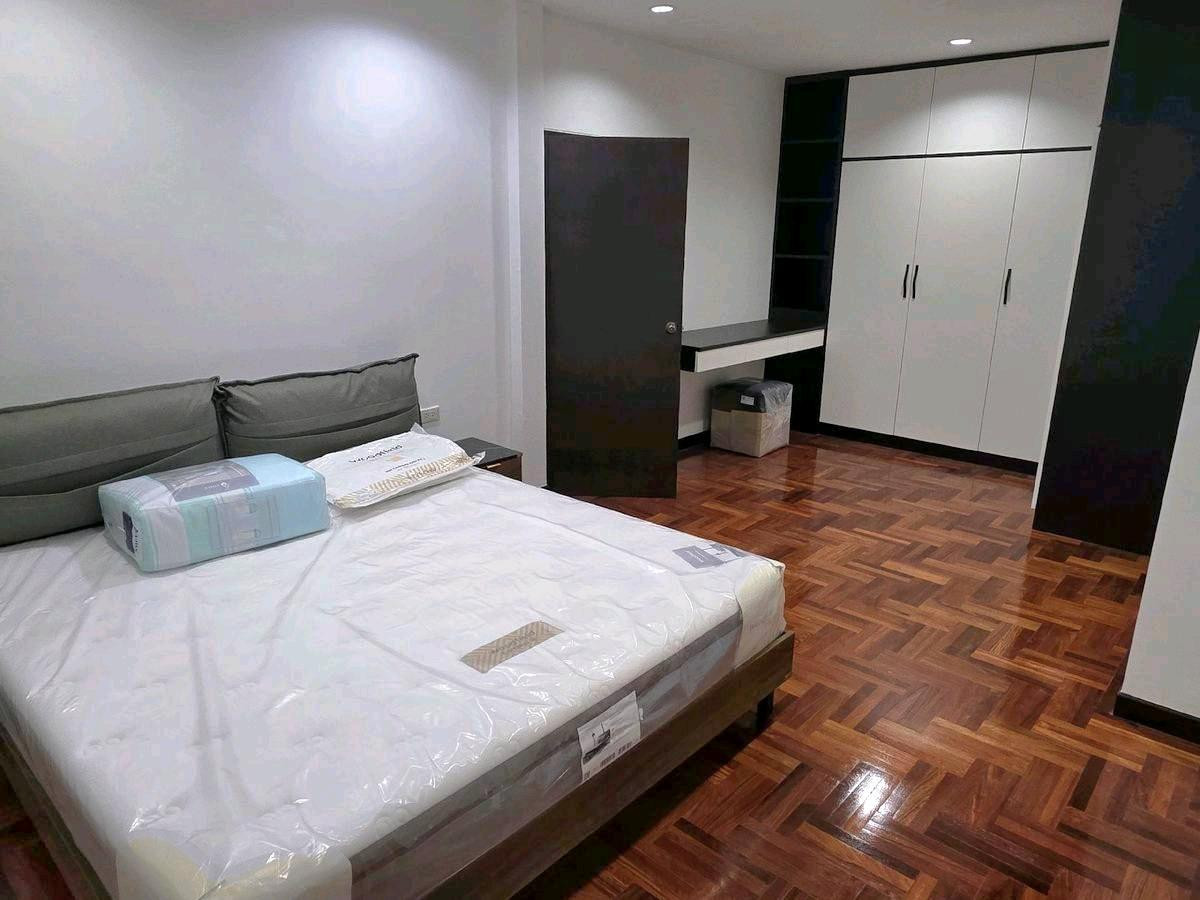 ให้เช่าบ้านรัชดา ห้วยขวาง : 🔥🔥🔥ขายหรือให้เช่าบ้านเดี่ยว ซอย 20 มิถุนา (เข้าซอยแค่ 300 เมรต) ปากซอยมี 7-11บ้านเดี่ยวรีโนเวทใหม่บ้านสวยมาก