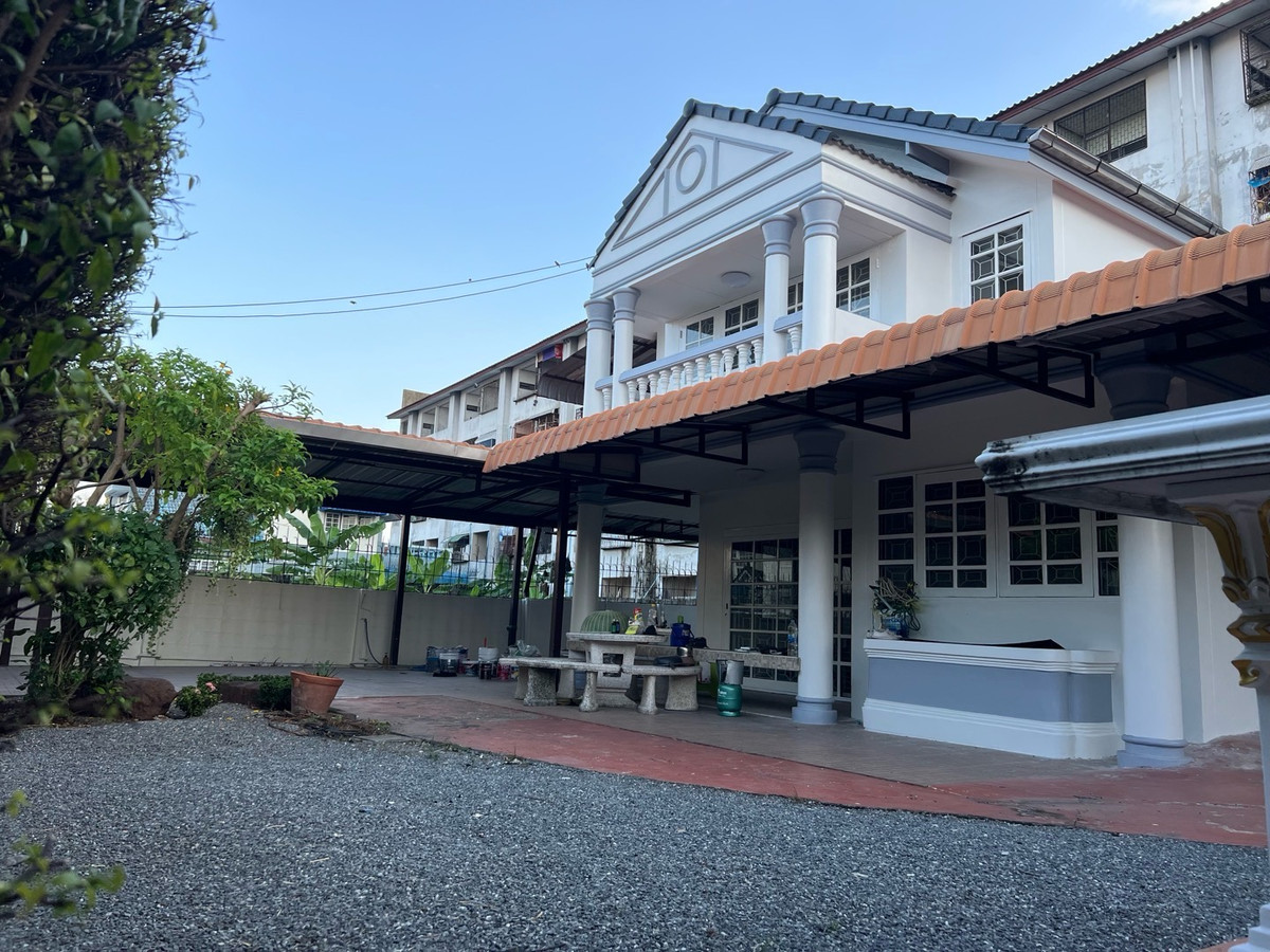 ให้เช่าบ้านนนทบุรี บางใหญ่ บางบัวทอง : ❌เปลี่ยนสีใหม่หมดทั้งหลัง ยังไม่ได้ถ่ายรูปใหม่ มิเตอร์ไฟ30/100 รองรับศูนย์ดูแลคนป่วย20เตียง บ้านเดี่ยว2ชั้นหลังมุม89ตรว. มบ.กฤษดานคร10 6นอน3น้ำ3จอด 35,000.-