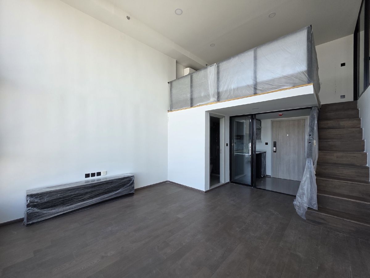 For SaleCondoSiam Paragon ,Chulalongkorn,Samyan : 📢👇 Grab or Gone! Brand new unit ,ideal for living or investment, unblocked city view, just minutes from Chulalongkorn University, Samyan mitre town, China town