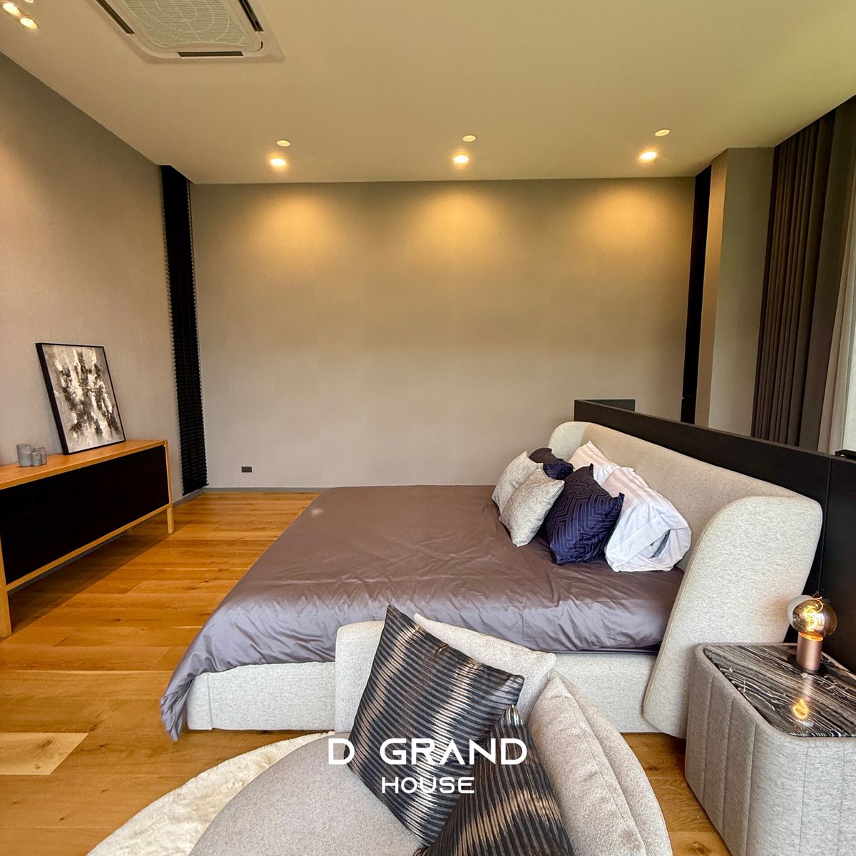 ขายบ้านเลียบทางด่วนรามอินทรา : บ้านหรู 3 ชั้น บนทำเลศักยภาพ ใจกลางนาคนิวาส ใกล้ Central Eastville บ้านใหม่ มือหนึ่ง ที่เจ้าของเป็น สถาปนิก ลงมือออกแบบเอง 