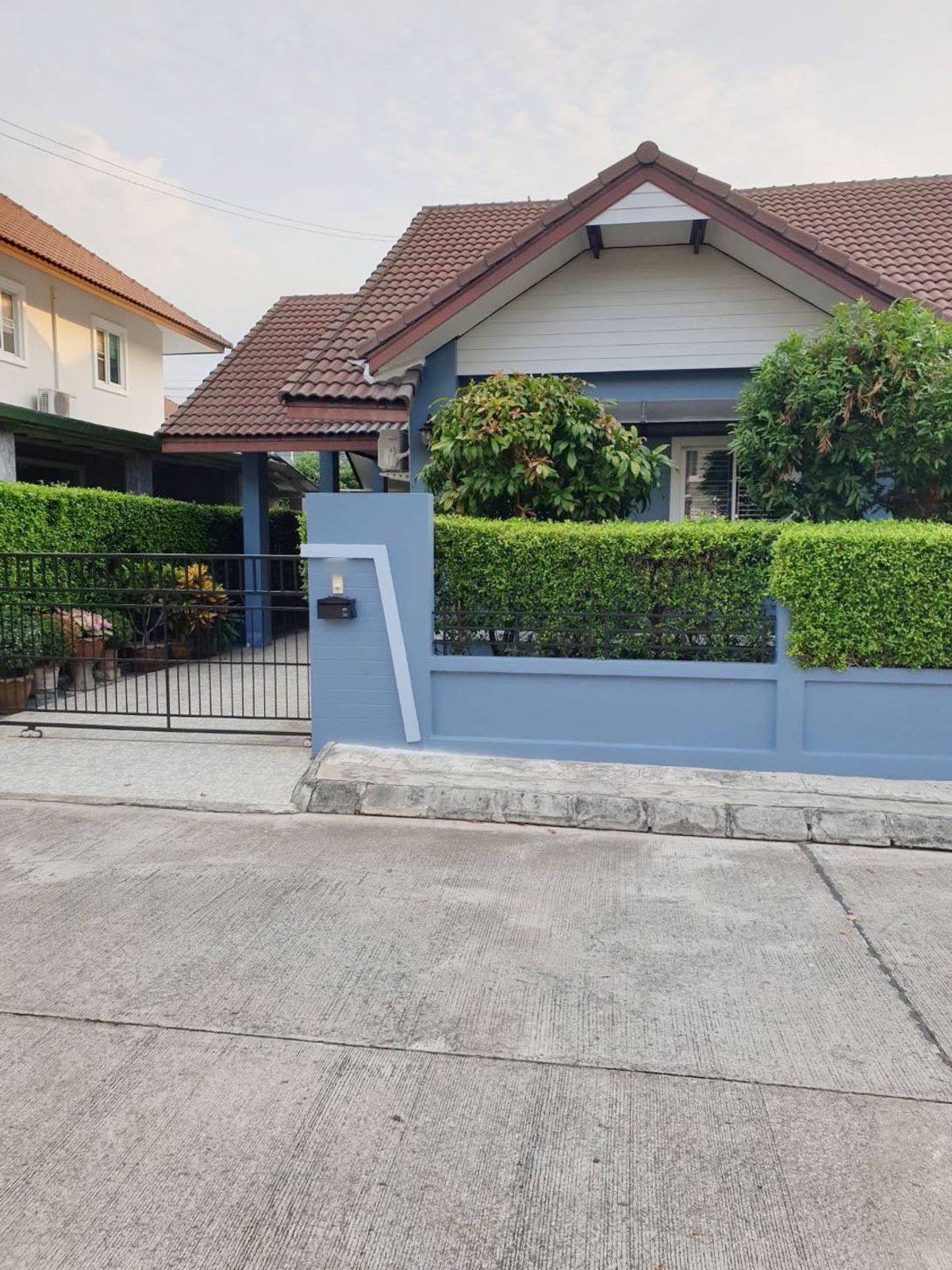 For RentHouseChiang Mai : House in the project Rent 30,000 baht per month, near Gat France, only 5 minutes. No.14H909