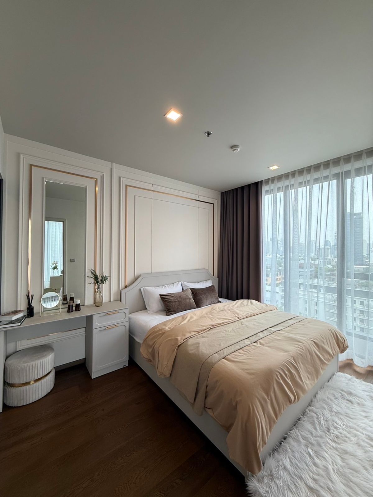 For SaleCondoSukhumvit, Asoke, Thonglor : Urgent for sale, condo near Thonglor 1 bed, 38 sqm. Price 6.95 MB. Very good price. Interested 0808144488