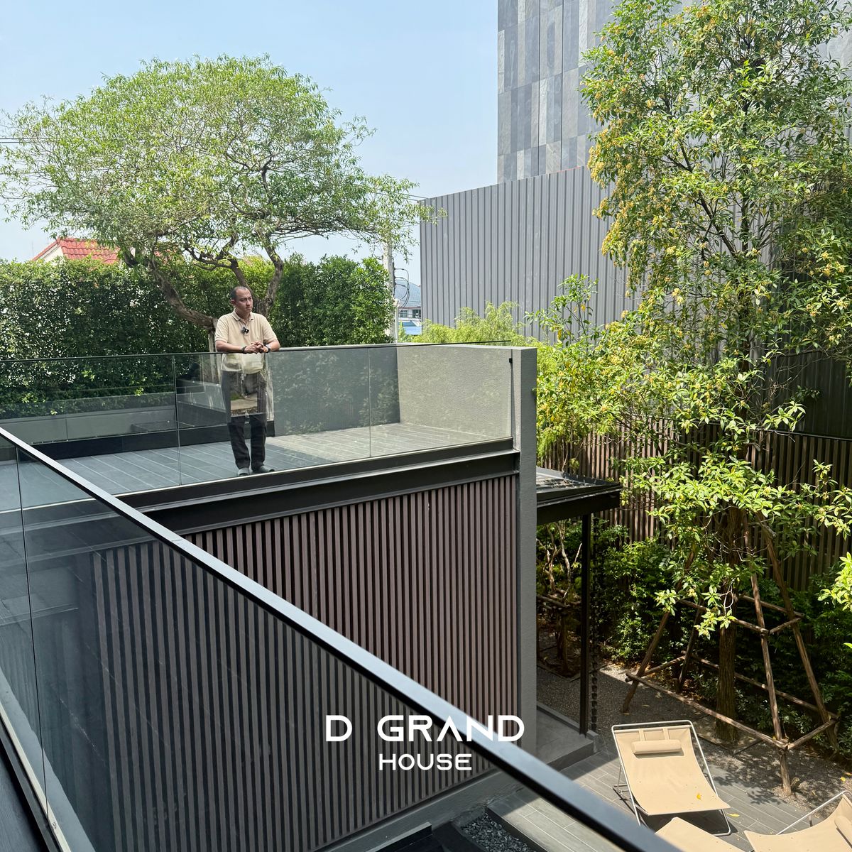 ขายบ้านเลียบทางด่วนรามอินทรา : บ้านหรู 3 ชั้น บนทำเลศักยภาพ ใจกลางนาคนิวาส ใกล้ Central Eastville บ้านใหม่ มือหนึ่ง ที่เจ้าของเป็น สถาปนิก ลงมือออกแบบเอง 