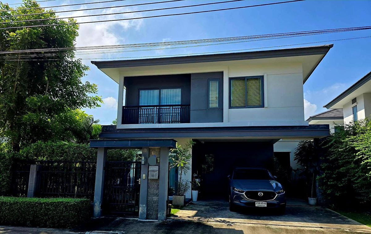 ให้เช่าบ้านสมุทรปราการ สำโรง : บ้านให้เช่าใกล้สนามบินสุวรรณภูมิและเมกาบางนา บางพลี, สมุทรปราการ โครงการบริทาเนีย กม.12
