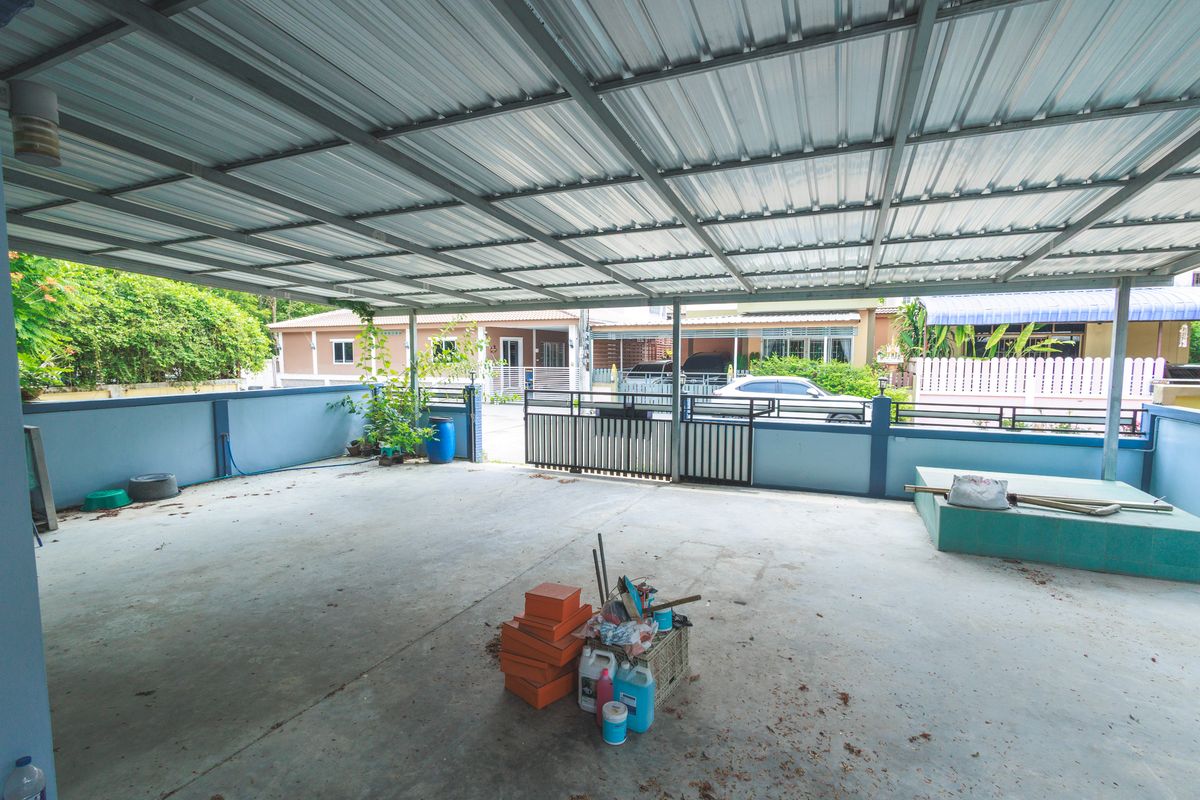 ขายบ้านบางแค เพชรเกษม : โครงการ : ณิชากร เพชรเกษม 63 (หลังในด้านหลังติดสวนสัก) ธรรมชาติ เงียบสงบ รายละเอียด #บ้านเดี่ยวเพชรเกษม ขนาด 75 ตร.ว. ซอย 5 หลังในสงบ สำหรับคนชอบความเงียบ ไม่วุ่นวาย ด้านหลังติดสวนดื่มด่ำกับธรรมชาติ อากาศดีสดชื่น  ทำเลดี พื้นที่ใช้สอยเยอะ 