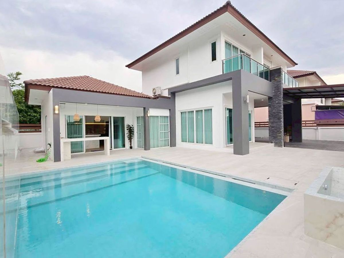 For RentHouseChiang Mai : Beautiful house with private pool Rent 85,000 baht per month, near Big C, Mae Hia, only 5 minutes. No.9H898