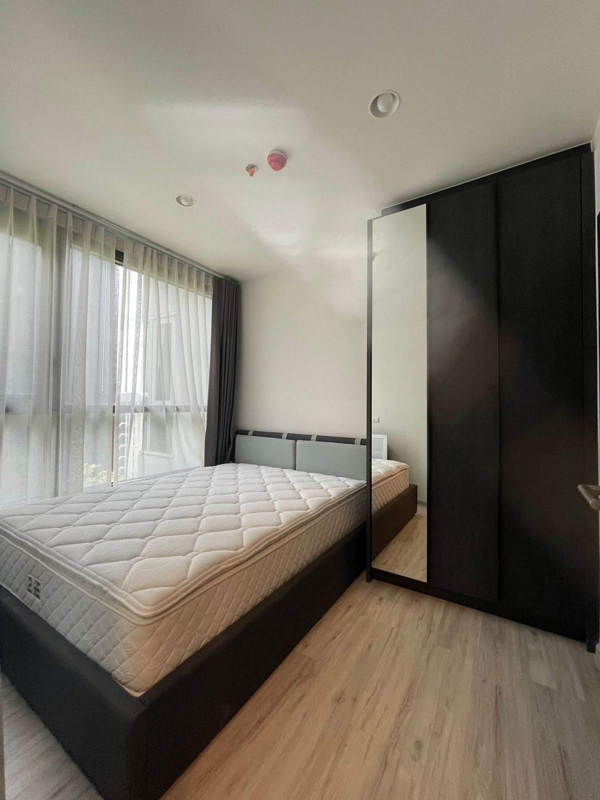 For RentCondo : XTHK113 ให้เช่า คอนโด เอ็กซ์ที ห้วยขวาง ชั้น9 ตึกA 35ตรม. 1นอน 1น้ำ 21,000 บาท 064-959-8900