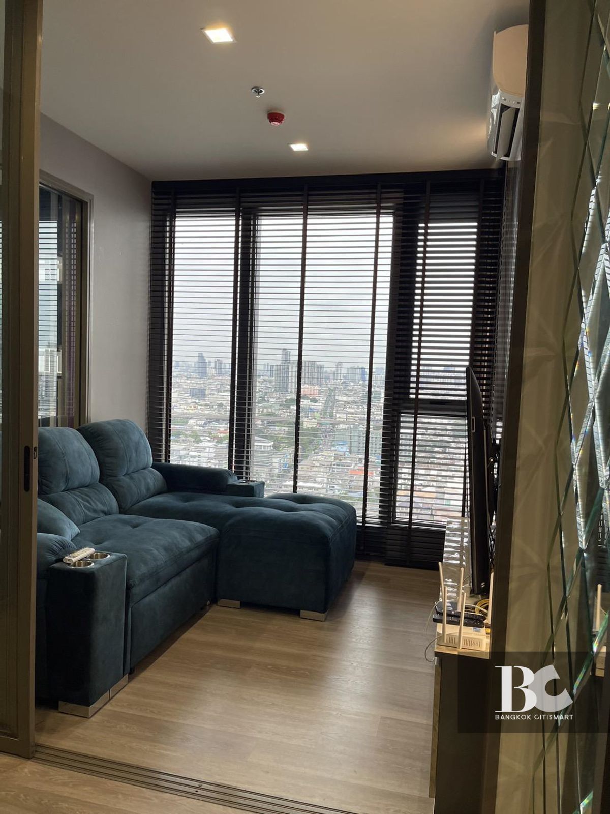 For RentCondoSathorn, Narathiwat : For Rent Rhythm Charoenkrung Pavillien Rye Charoen Krung Pavilion 1 Bed+ 43.5 SQ.M 40,000 baht. Contact Bo 085-6868689.