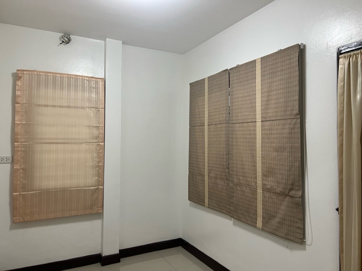 For RentHouseNonthaburi, Bang Yai, Bangbuathong : Rent a 2 -story house, 6 bedrooms, 3 water, 89 sq. Wah. Supports Kritsad Nakhon Village 10 Suitable for taking care of sick people