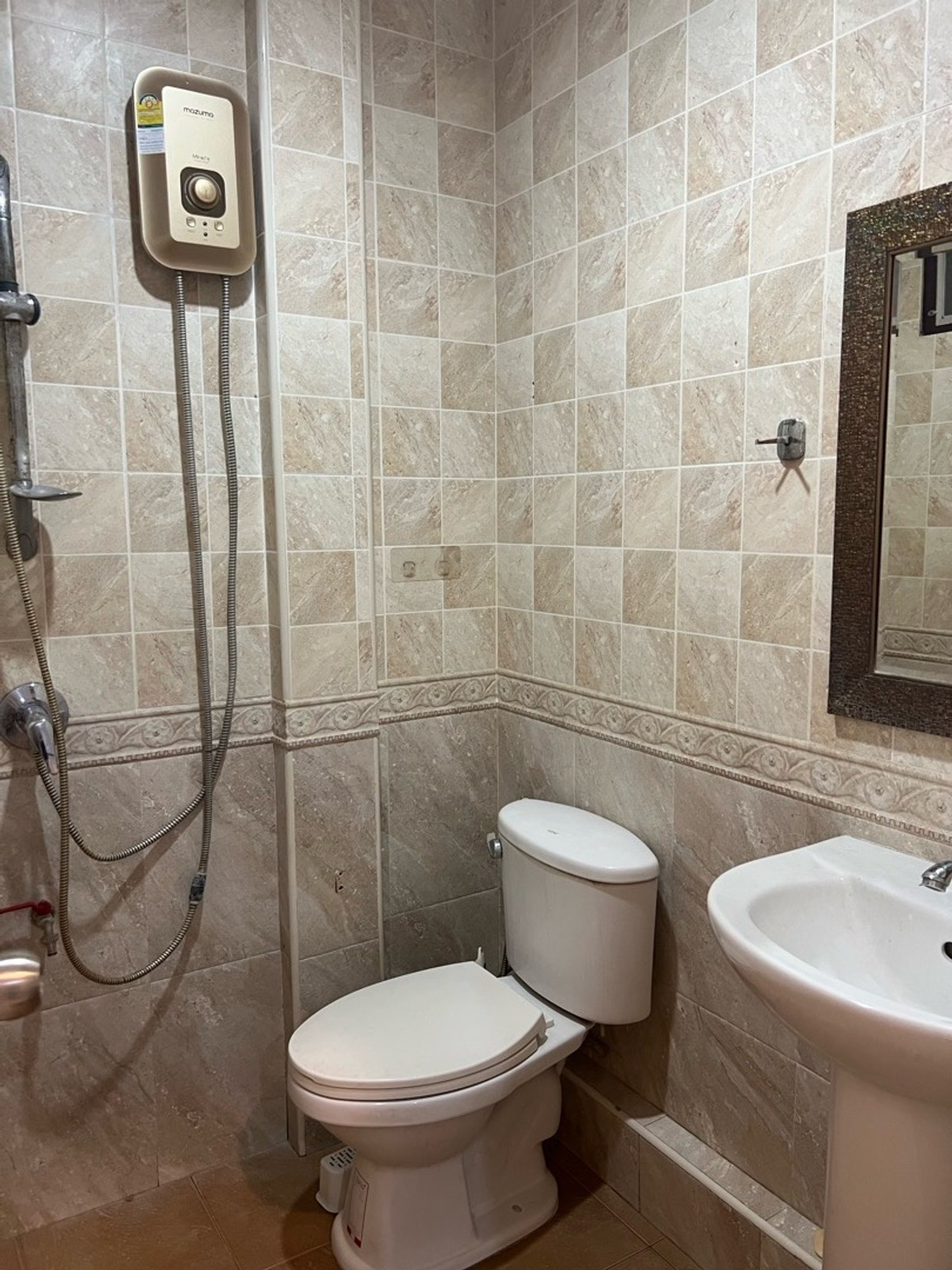 For RentHouseNonthaburi, Bang Yai, Bangbuathong : Rent a 2 -story house, 6 bedrooms, 3 water, 89 sq. Wah. Supports Kritsad Nakhon Village 10 Suitable for taking care of sick people