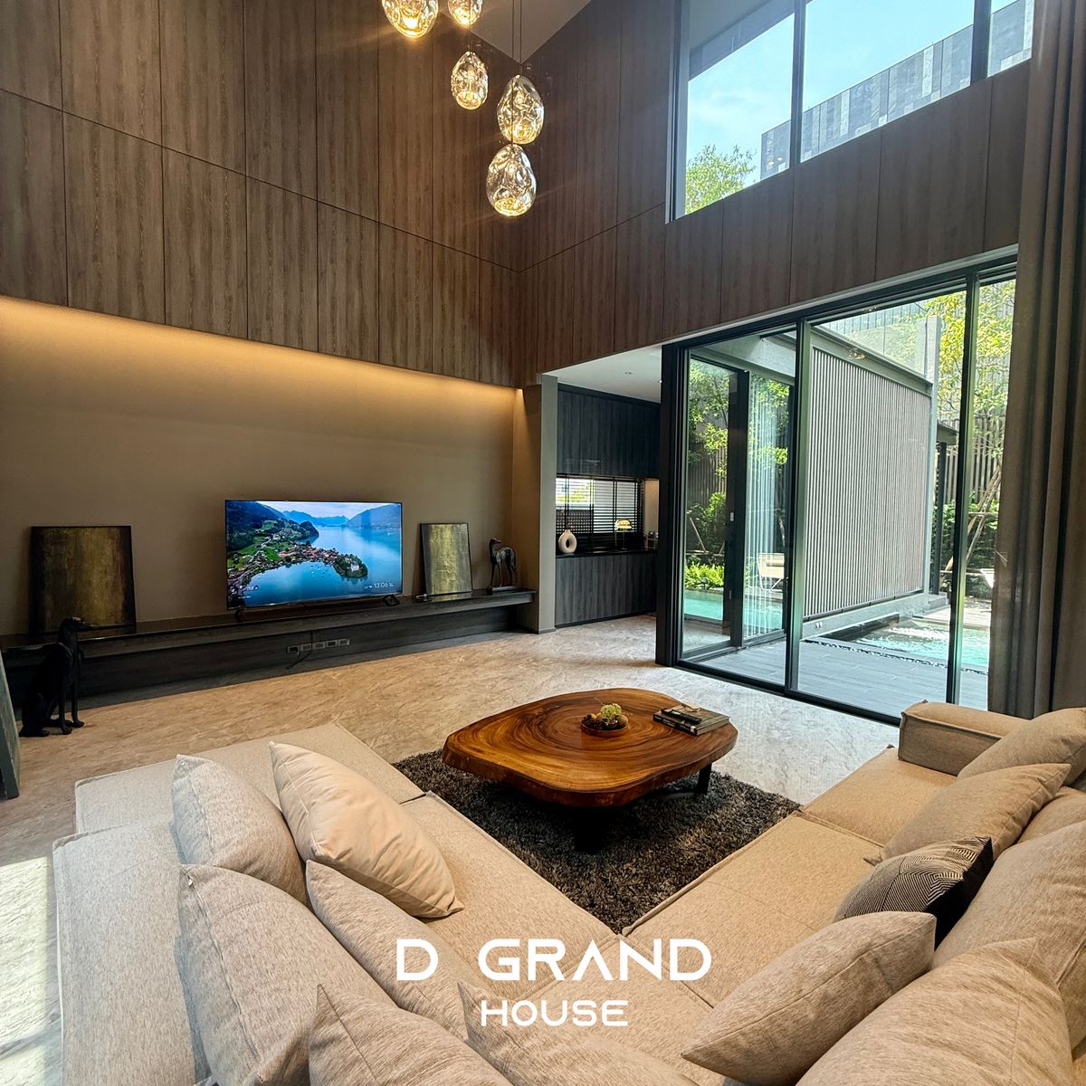 ขายบ้านเลียบทางด่วนรามอินทรา : บ้านหรู 3 ชั้น บนทำเลศักยภาพ ใจกลางนาคนิวาส ใกล้ Central Eastville บ้านใหม่ มือหนึ่ง ที่เจ้าของเป็น สถาปนิก ลงมือออกแบบเอง 