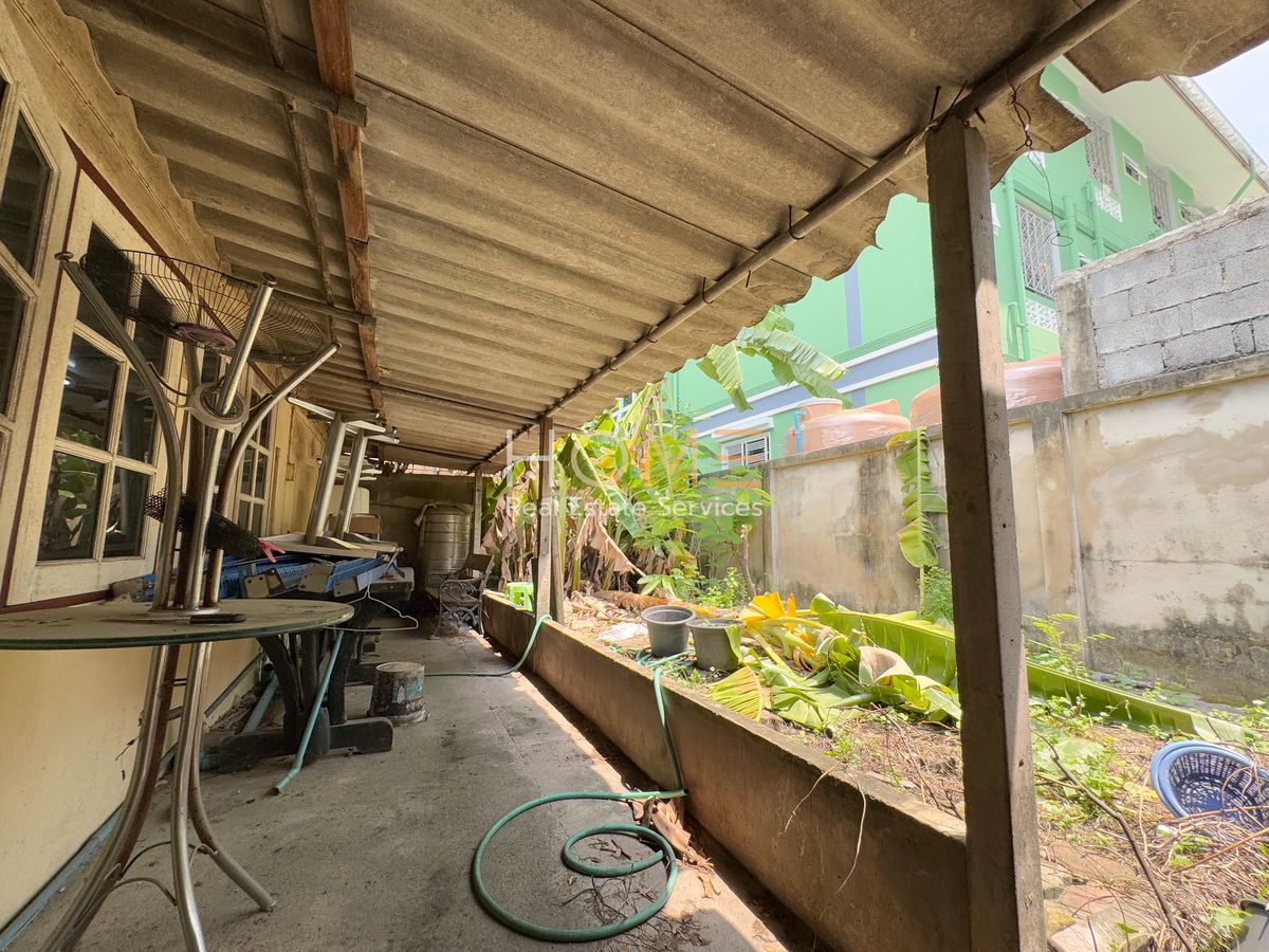 ขายบ้านอ่อนนุช อุดมสุข : ที่ดินพร้อมสิ่งปลูกสร้าง 59 ตร.ว. ซอย อ่อนนุช 66  🔥 บ้านเดี่ยว ซอย อ่อนนุช 66 / 3 ห้องนอน (ขาย), Detached House Soi On Nut 66 / 3 Bedrooms (FOR SALE) FON097