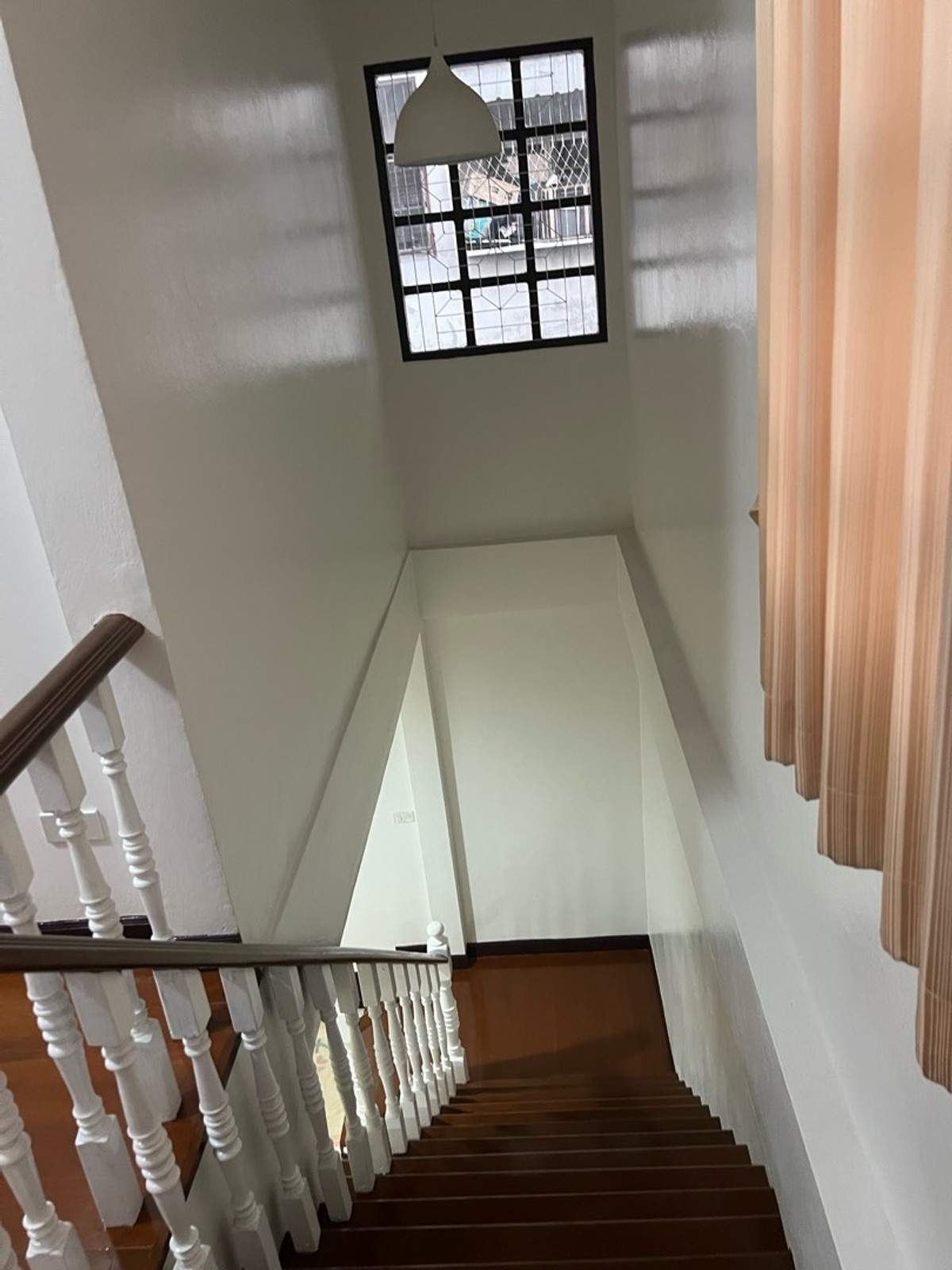 For RentHouseNonthaburi, Bang Yai, Bangbuathong : Rent a 2 -story house, 6 bedrooms, 3 water, 89 sq. Wah. Supports Kritsad Nakhon Village 10 Suitable for taking care of sick people