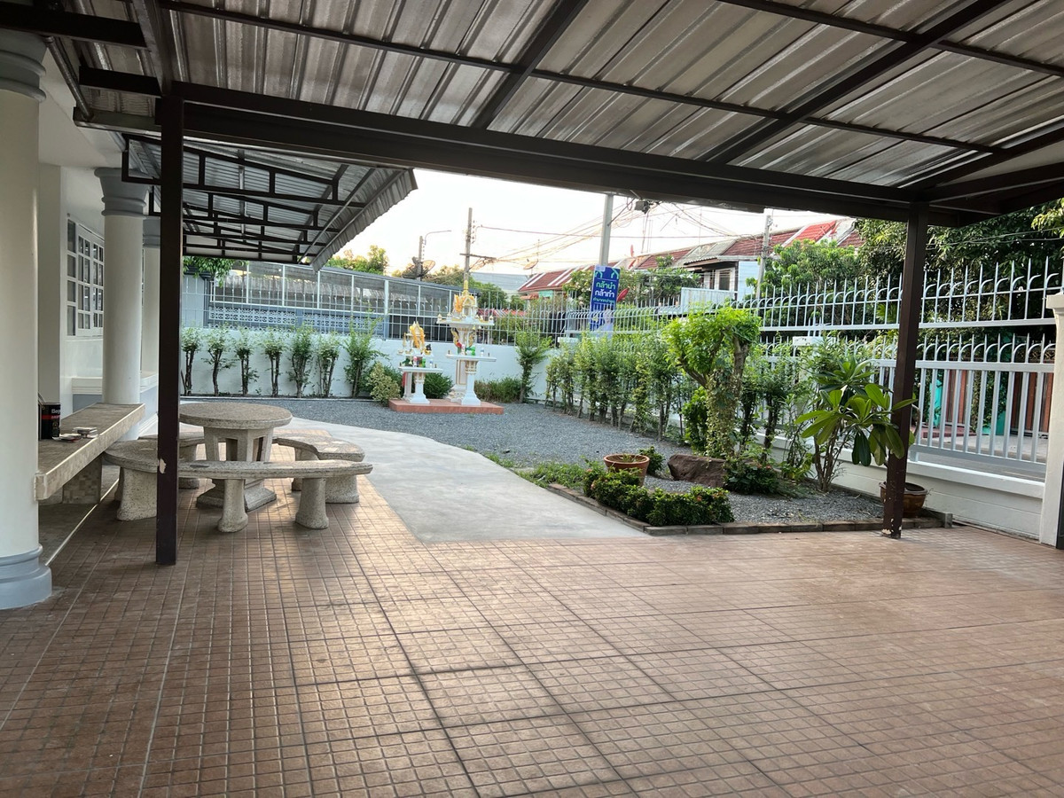 For RentHouseNonthaburi, Bang Yai, Bangbuathong : Rent a 2 -story house, 6 bedrooms, 3 water, 89 sq. Wah. Supports Kritsad Nakhon Village 10 Suitable for taking care of sick people