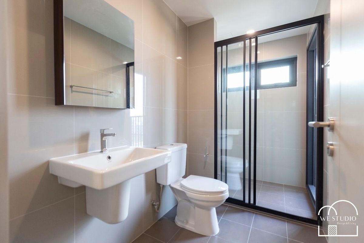 For SaleCondoRama9, Petchburi, RCA : Sell ​​The Base, Petch Buri, Thonglor, size 61 SQ.M 2 BED 2 Bath, only 7.79 MB. Free central 5 years.