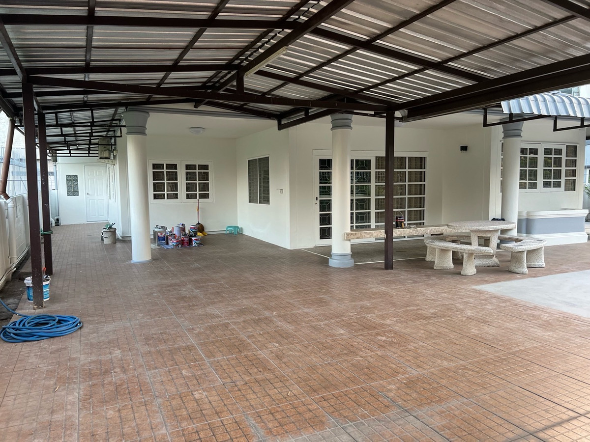 For RentHouseNonthaburi, Bang Yai, Bangbuathong : Rent a 2 -story house, 6 bedrooms, 3 water, 89 sq. Wah. Supports Kritsad Nakhon Village 10 Suitable for taking care of sick people