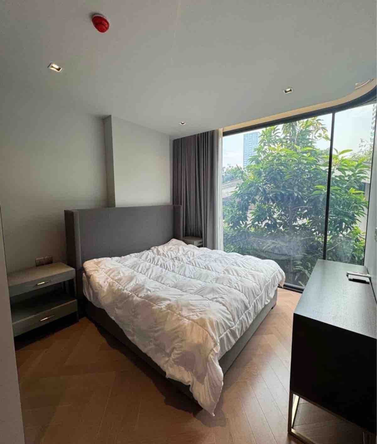 ให้เช่าคอนโดสุขุมวิท อโศก ทองหล่อ : 𝐅𝐨𝐫 𝐑𝐞𝐧𝐭 : The Reserve 61 Hideaway 2Bed 2Bath 67.62sqm 72k Call 0635935888