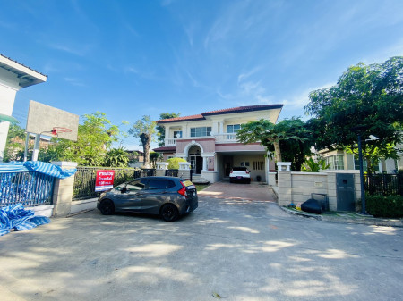 ขายบ้าน : ขาย บ้านเดี่ยว ซอยเฉลิมพระเกียรติ 62 หมู่บ้านนันทวัน สวนหลวง ร.9 พื้นที่ใช้สอย 306 ตรม. เนื้อที่ 1 งาน 28.6 ตร.วา