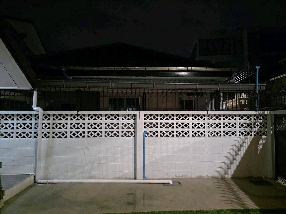 ให้เช่าบ้านรัชดา ห้วยขวาง : 🔥🔥🔥ขายหรือให้เช่าบ้านเดี่ยว ซอย 20 มิถุนา (เข้าซอยแค่ 300 เมรต) ปากซอยมี 7-11บ้านเดี่ยวรีโนเวทใหม่บ้านสวยมาก