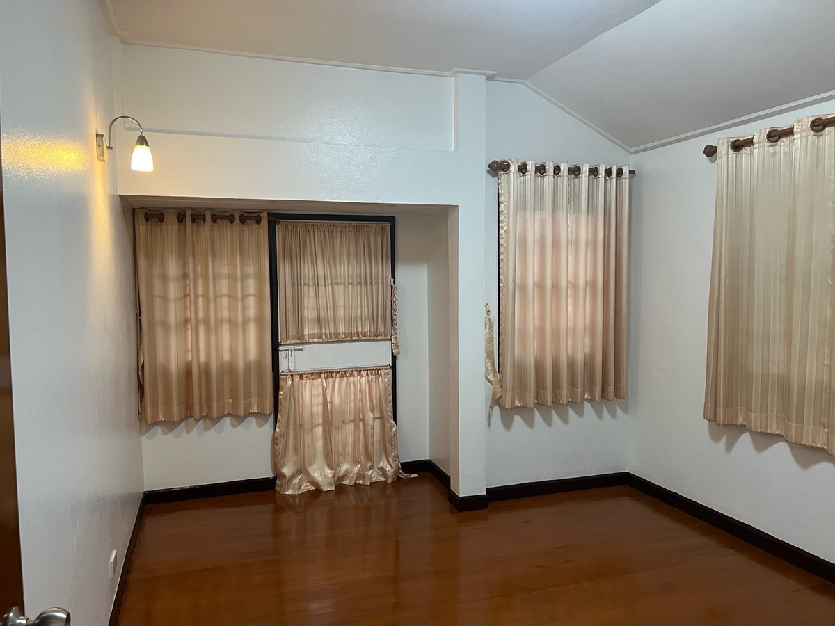 For RentHouseNonthaburi, Bang Yai, Bangbuathong : Rent a 2 -story house, 6 bedrooms, 3 water, 89 sq. Wah. Supports Kritsad Nakhon Village 10 Suitable for taking care of sick people