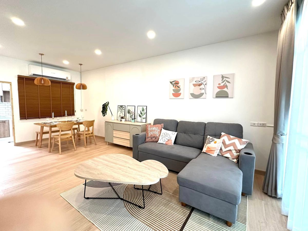 ให้เช่าทาวน์โฮมบางนา แบริ่ง ลาซาล : 🏡 ให้เช่าทาวน์โฮม 2 ชั้น คาซ่าซิตี้ บางนา กม.7  🎉 ใกล้ เมกา บางนา 1.9 กม เท่านั้น บ้านว่างพร้อมเข้าอยู่ ✅✅