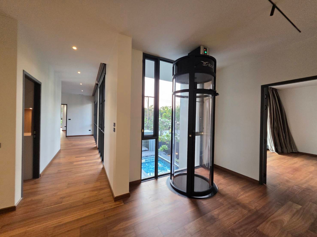 ขายบ้านพัฒนาการ ศรีนครินทร์ : Panya Village Pattanakarn 30: 211 sqwah  6bed 6 bath brandnew 138,000,000 Am: 0656199198