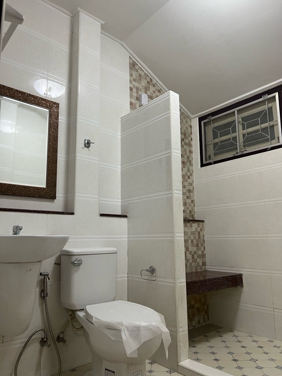 For RentHouseNonthaburi, Bang Yai, Bangbuathong : Rent a 2 -story house, 6 bedrooms, 3 water, 89 sq. Wah. Supports Kritsad Nakhon Village 10 Suitable for taking care of sick people