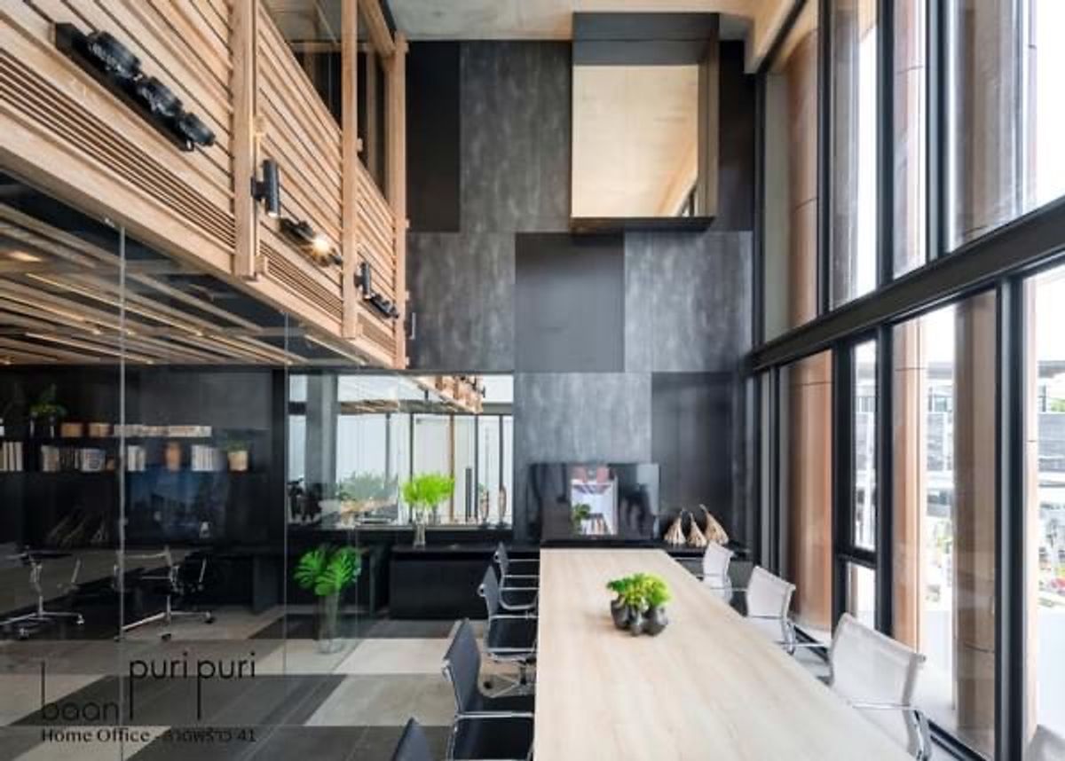 For SaleHome OfficeLadprao, Central Ladprao : Luxurious home office for sale, Baan Phuri Puri Ladprao 41, a 3.5 home office, complete with furniture and electrical appliances. Near the Ratchada intersection and the electric train station. Convenient to travel in and out of the city
