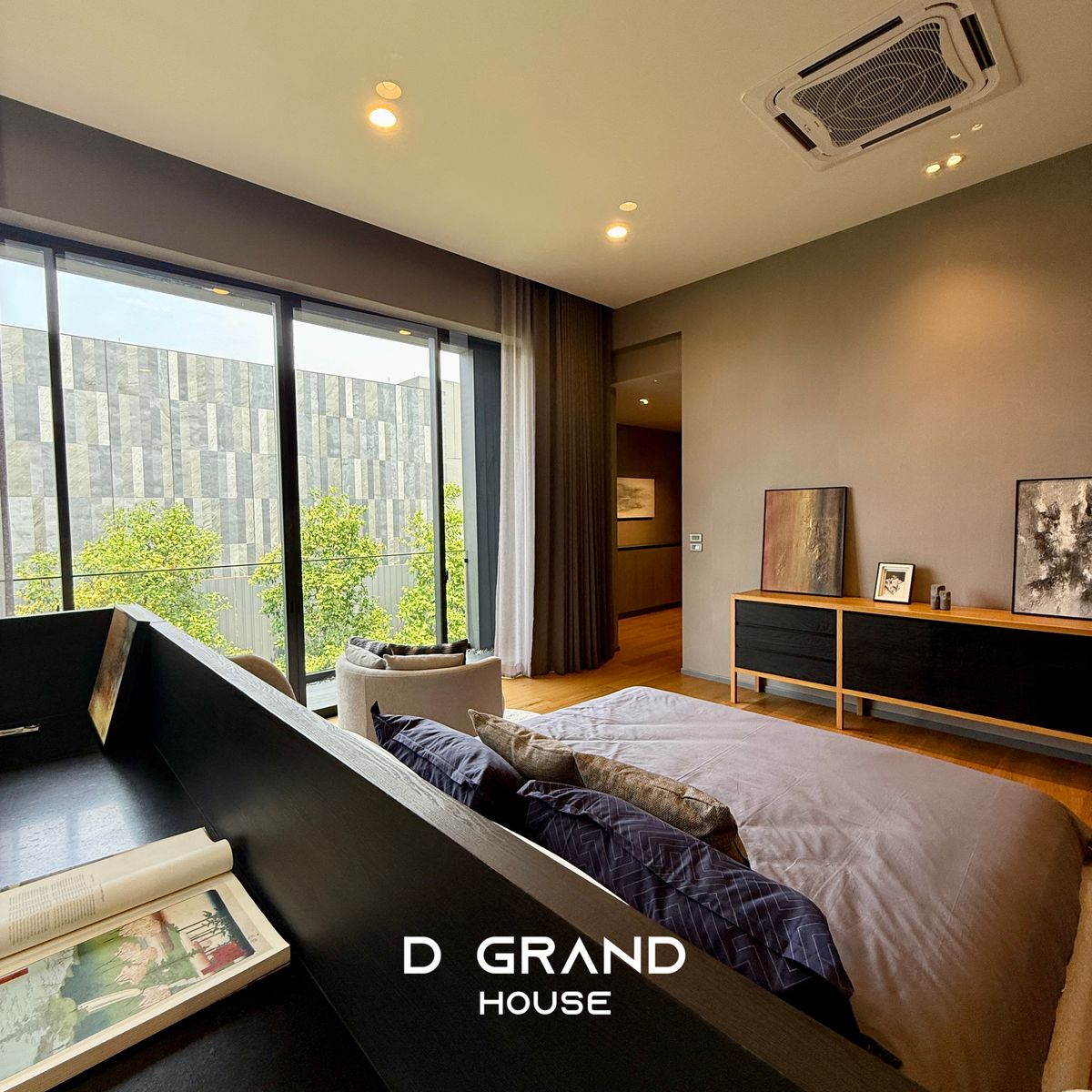 ขายบ้านเลียบทางด่วนรามอินทรา : บ้านหรู 3 ชั้น บนทำเลศักยภาพ ใจกลางนาคนิวาส ใกล้ Central Eastville บ้านใหม่ มือหนึ่ง ที่เจ้าของเป็น สถาปนิก ลงมือออกแบบเอง 