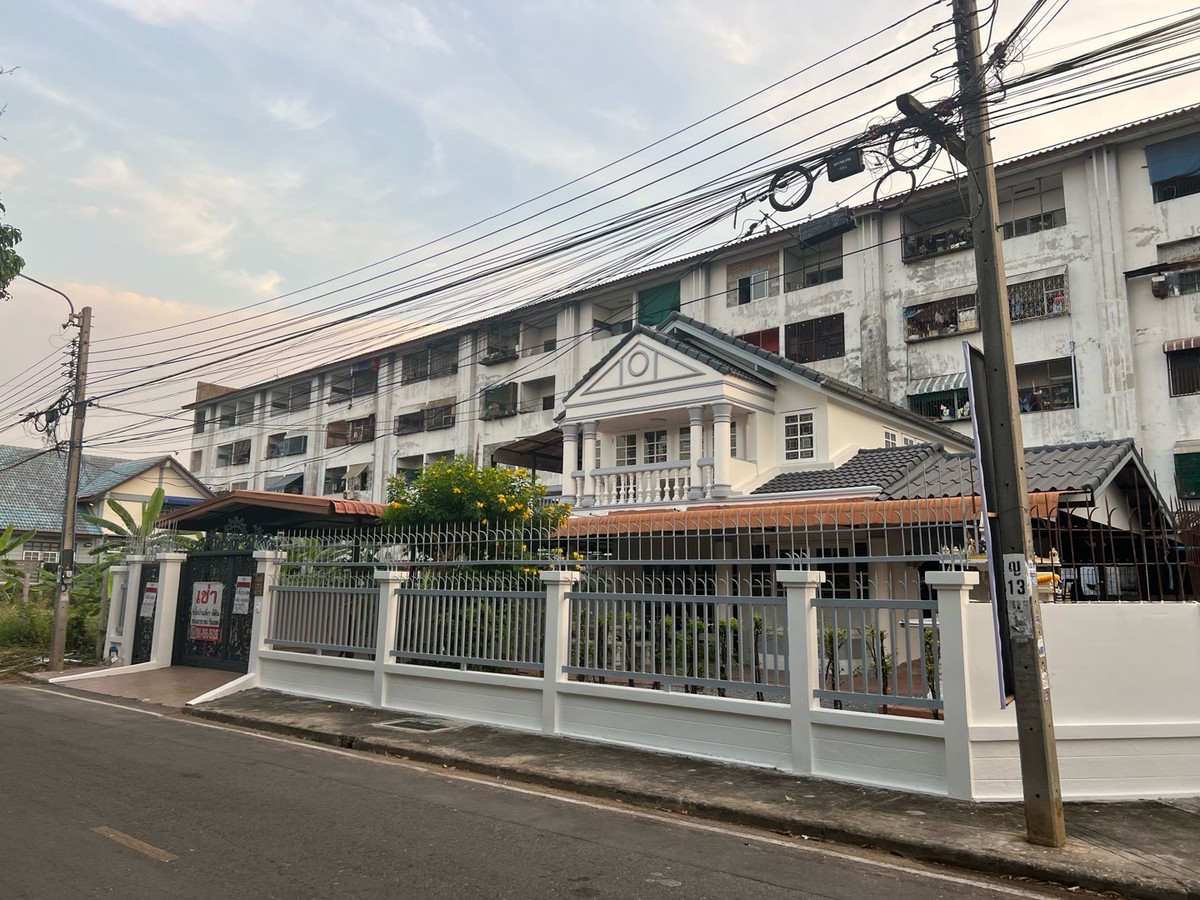 ให้เช่าบ้านนนทบุรี บางใหญ่ บางบัวทอง : ใช้สีเกรด15ปี สวยนาน ทำความสะอาดง่าย ปลอดภัย ทำระบบไฟใหม่ รองรับศูนย์ดูแลคนป่วย20เตียง บ้านเดี่ยว2ชั้นหลังมุม89ตรว. มบ.กฤษดานคร10 6นอน3น้ำ3จอด 