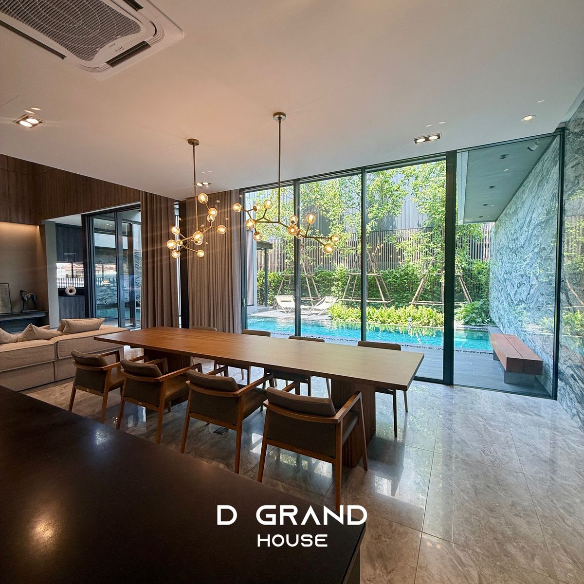 ขายบ้านเลียบทางด่วนรามอินทรา : บ้านหรู 3 ชั้น บนทำเลศักยภาพ ใจกลางนาคนิวาส ใกล้ Central Eastville บ้านใหม่ มือหนึ่ง ที่เจ้าของเป็น สถาปนิก ลงมือออกแบบเอง 