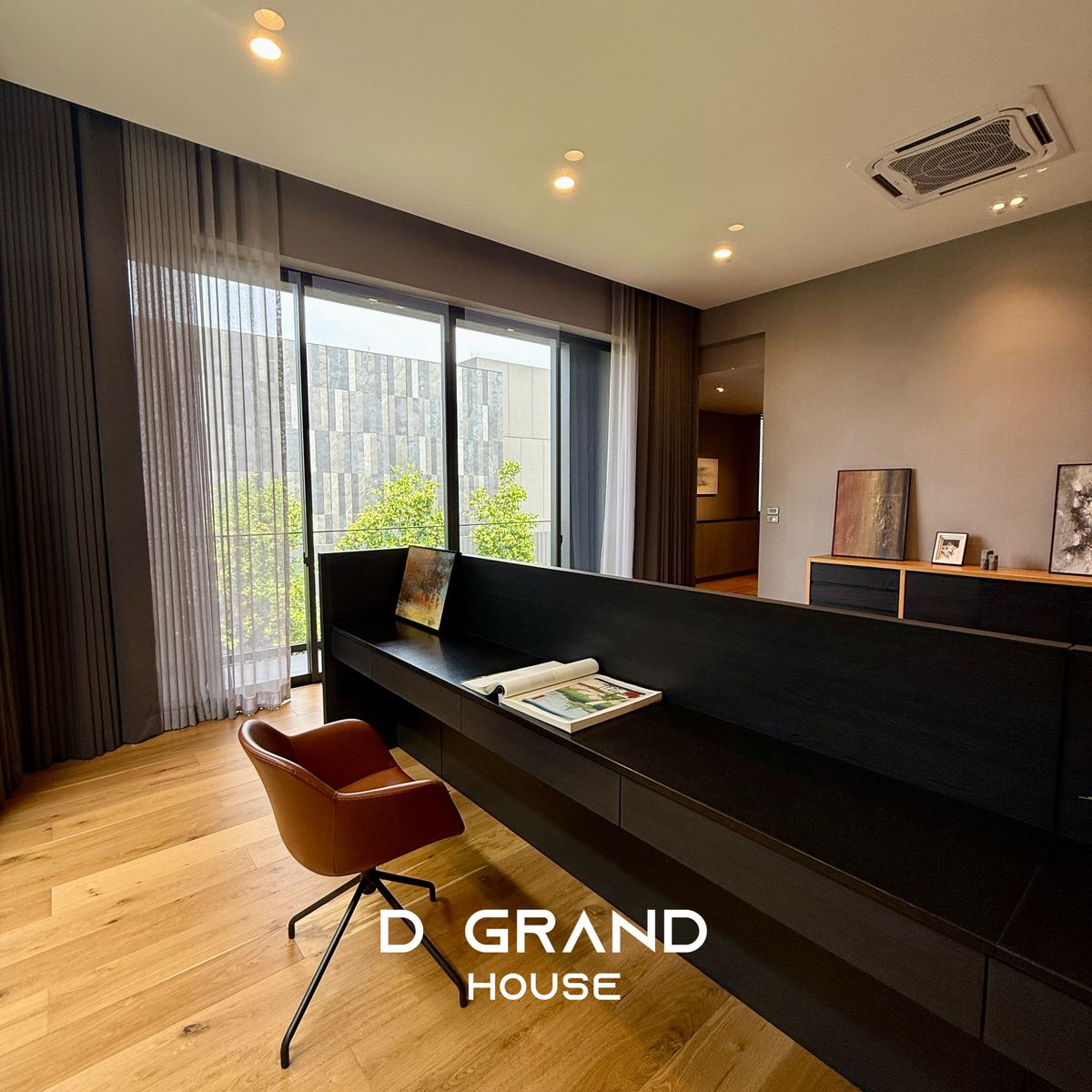 ขายบ้านเลียบทางด่วนรามอินทรา : บ้านหรู 3 ชั้น บนทำเลศักยภาพ ใจกลางนาคนิวาส ใกล้ Central Eastville บ้านใหม่ มือหนึ่ง ที่เจ้าของเป็น สถาปนิก ลงมือออกแบบเอง 