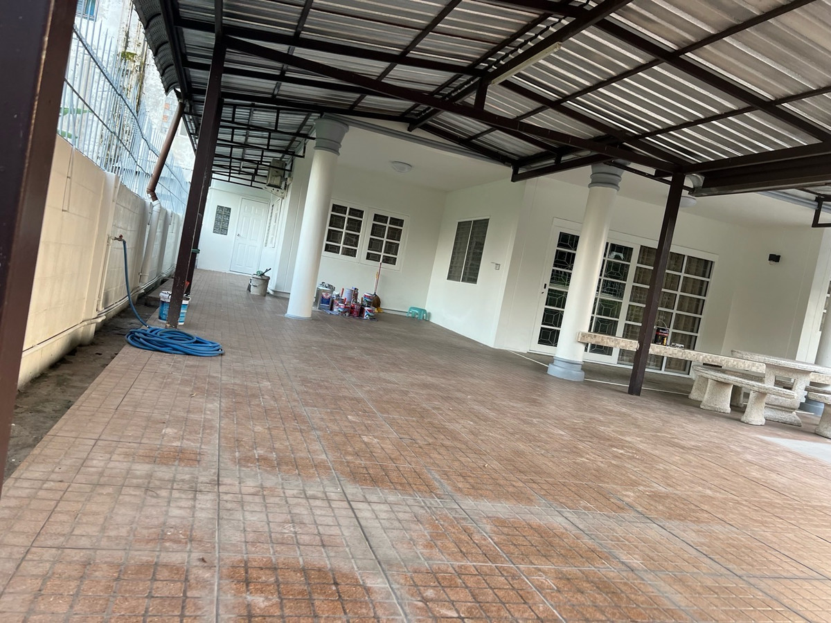 For RentHouseNonthaburi, Bang Yai, Bangbuathong : Rent a 2 -story house, 6 bedrooms, 3 water, 89 sq. Wah. Supports Kritsad Nakhon Village 10 Suitable for taking care of sick people