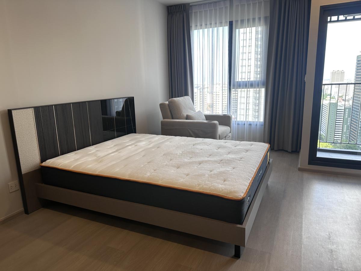 For RentCondoLadprao, Central Ladprao : Life Phahon - Ladprao, Studio bed, 17500 per month