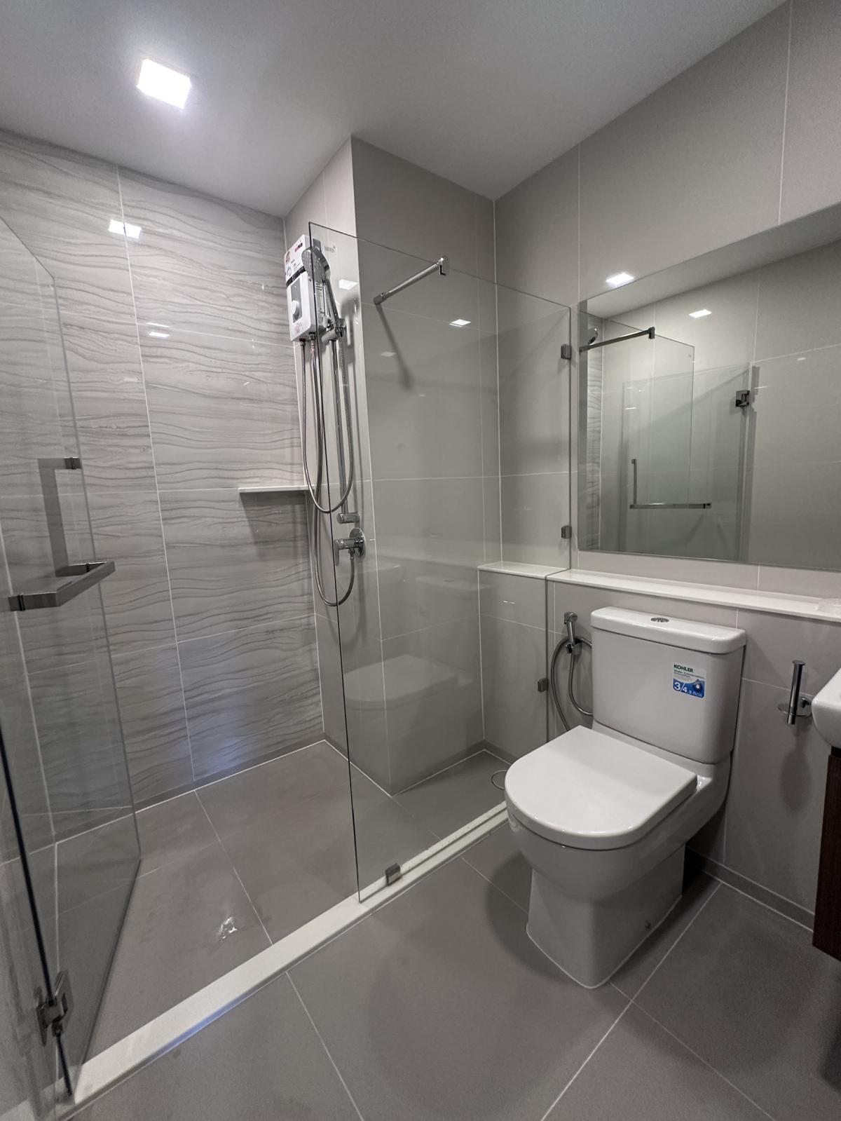 For RentCondoLadprao, Central Ladprao : Life Phahon - Ladprao, Studio bed, 17500 per month