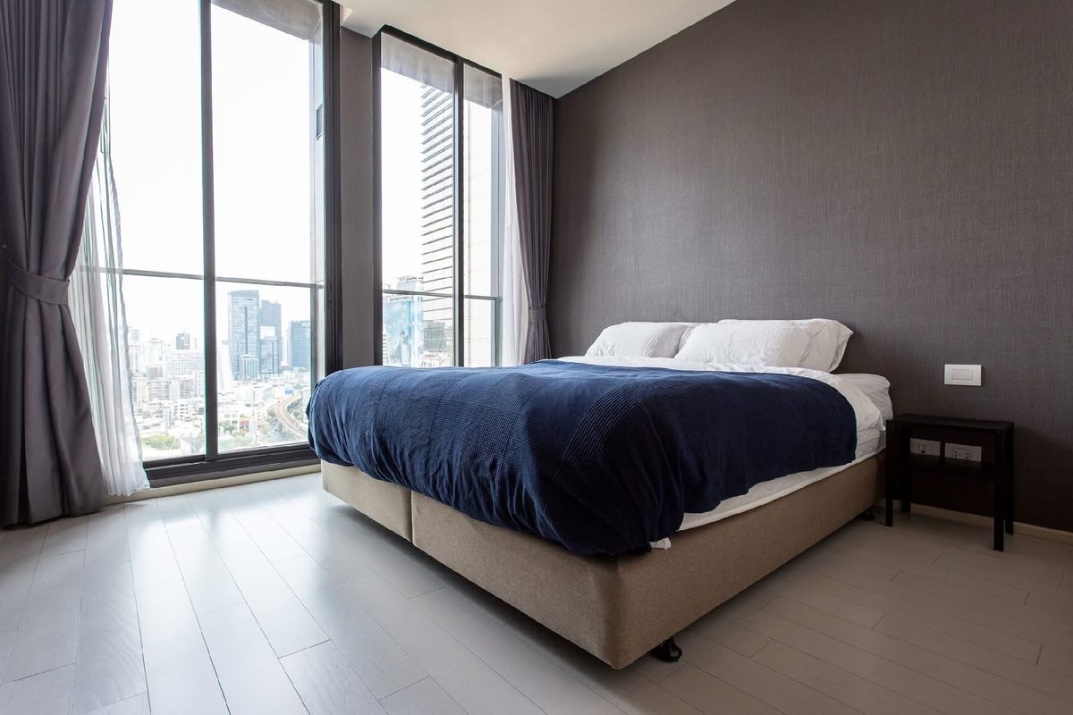 ให้เช่าคอนโดวิทยุ ชิดลม หลังสวน : Luxury Living with BTS Access – Noble Ploenchit | 1 Bed 55 SQ.M | Only 39,000 THB/Month