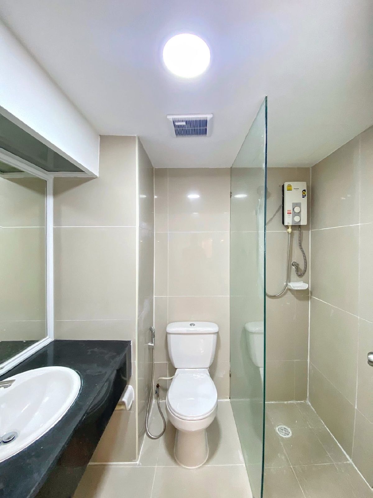 ขายคอนโดโชคชัย4 ลาดพร้าว71 : “ ขายคอนโด “ ที่ผ่อนเริ่มต้น 5,000 บาท ราคาล้านต้นๆ โซนลาดพร้าว เข้า-ออกได้หลายเส้นทาง กับโครงการ เเฟมมิลี ปาร์ค ลาดพร้าว 48