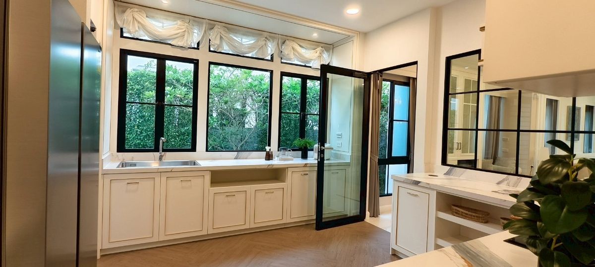 For RentHousePattanakan, Srinakarin : 🏡 Super Luxury Living for Rent – Le Baron Type at Nantawan Rama 9 – Krungthep Kreetha ✨Experience premium lifestyle in Bangkok’s most desirable neighborhood!