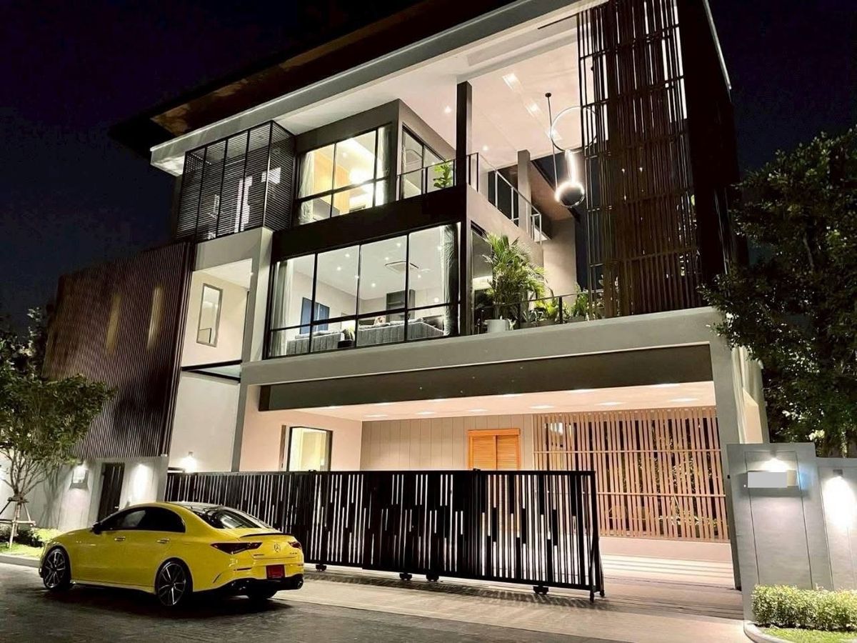 ให้เช่าบ้านวิภาวดี ดอนเมือง หลักสี่ : ให้เช่า Pool Villa หรู 3 ชั้น พร้อมลิฟต์และสระว่ายน้ำ The Gentry วิภาวดี